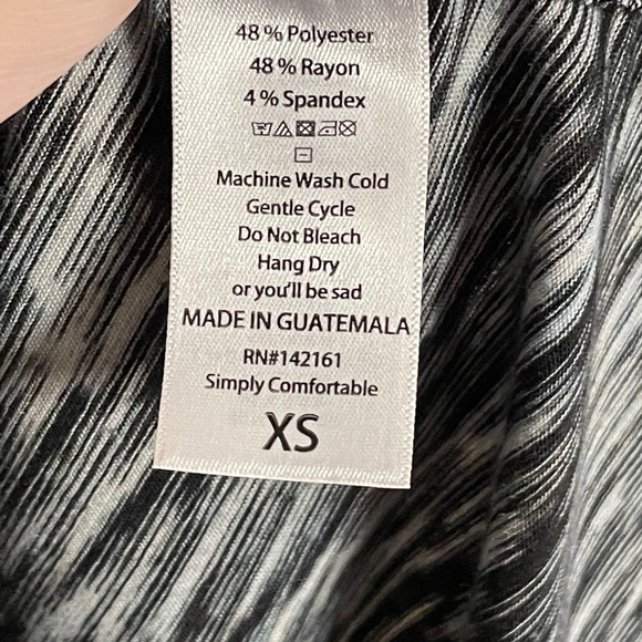 NWT‼️LuLa Roe Carly dress - Picture 2 of 3